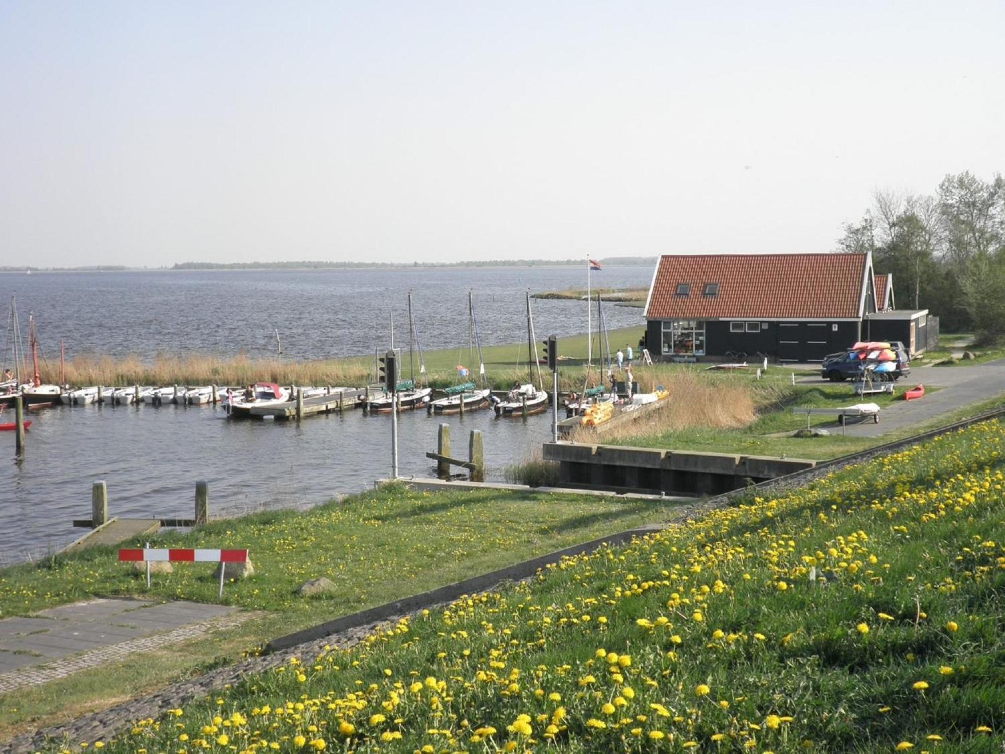 House Marijke With Winter Garden And Direct Access To The Lauwersmeer Anjum Exterior photo
