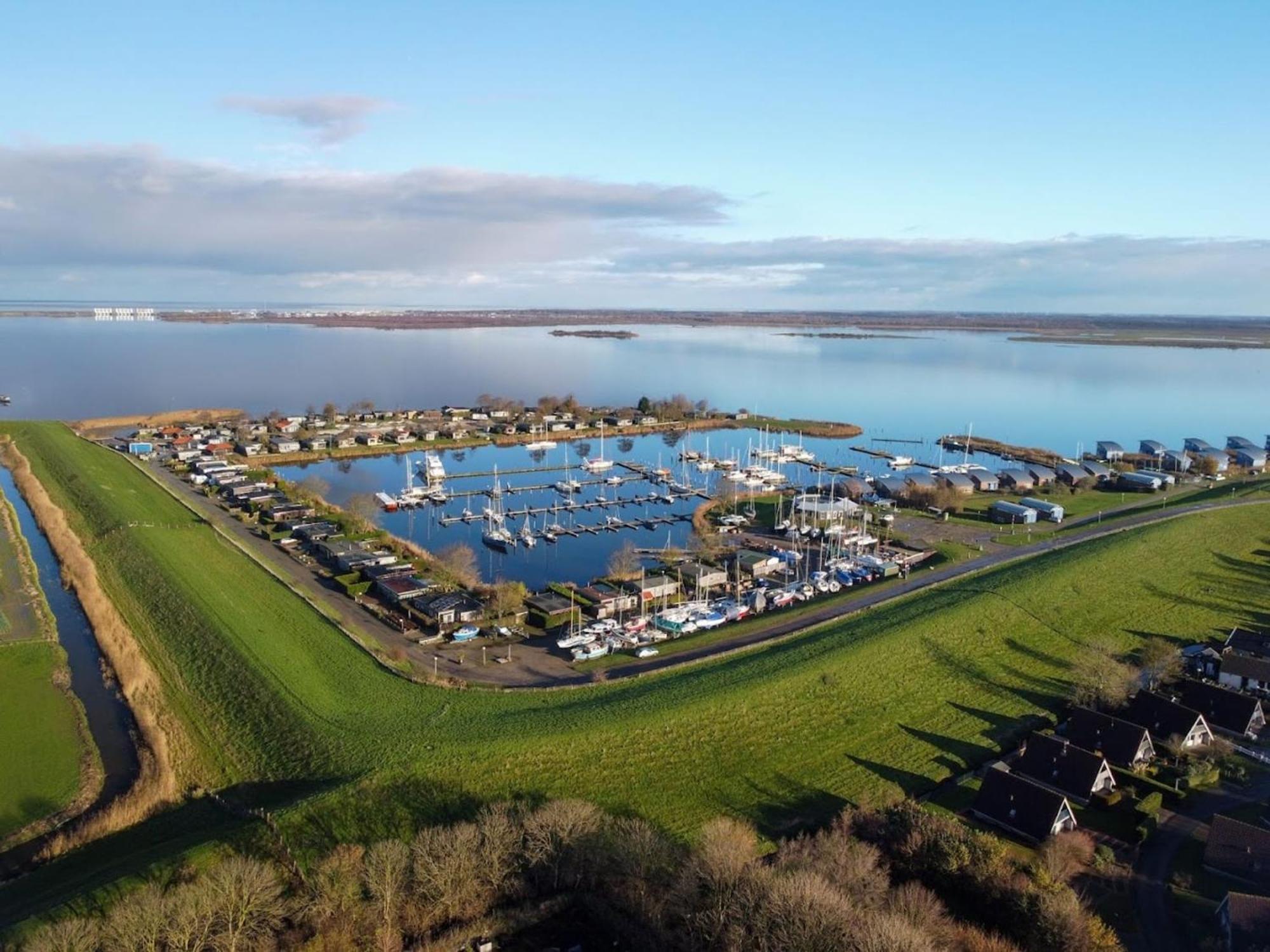 House Marijke With Winter Garden And Direct Access To The Lauwersmeer Anjum Exterior photo